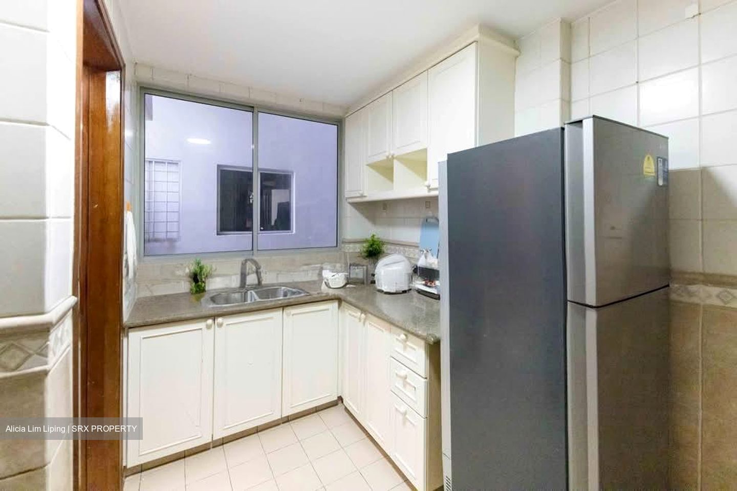 The Bayshore (D16), Condominium #566503221